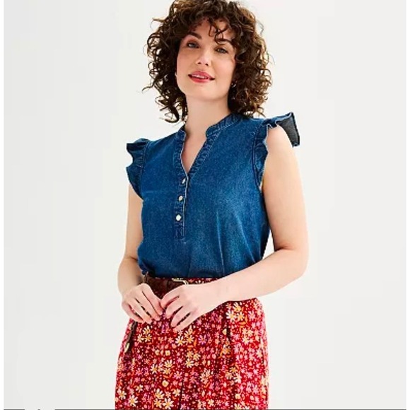 Draper James Tops - Draper James RSVP Denim Top XS Blue Sleeveless‎ Ruffle Button